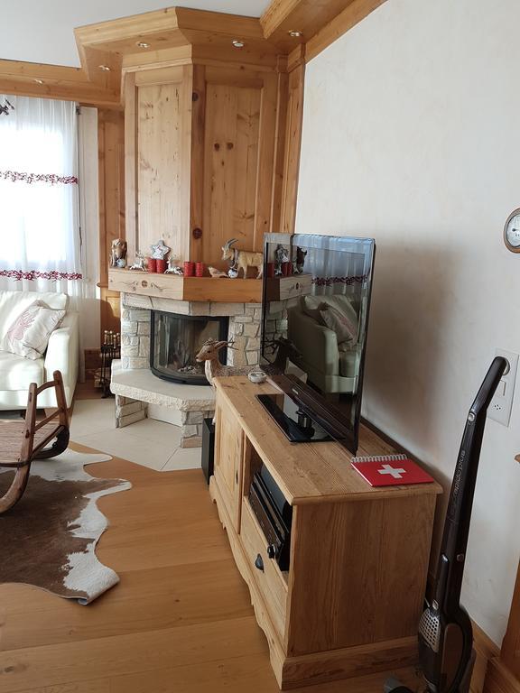 Appartement Clairiere Des Barzettes Avec Vue Magnifique Crans-Montana Luaran gambar